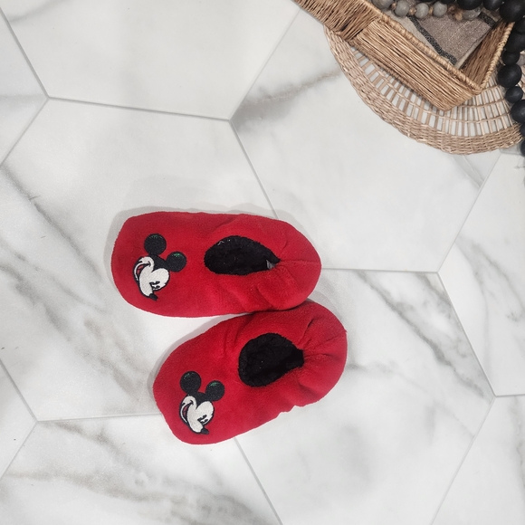 Disney Red Mickey Mouse Kids Slippers - Picture 8 of 10